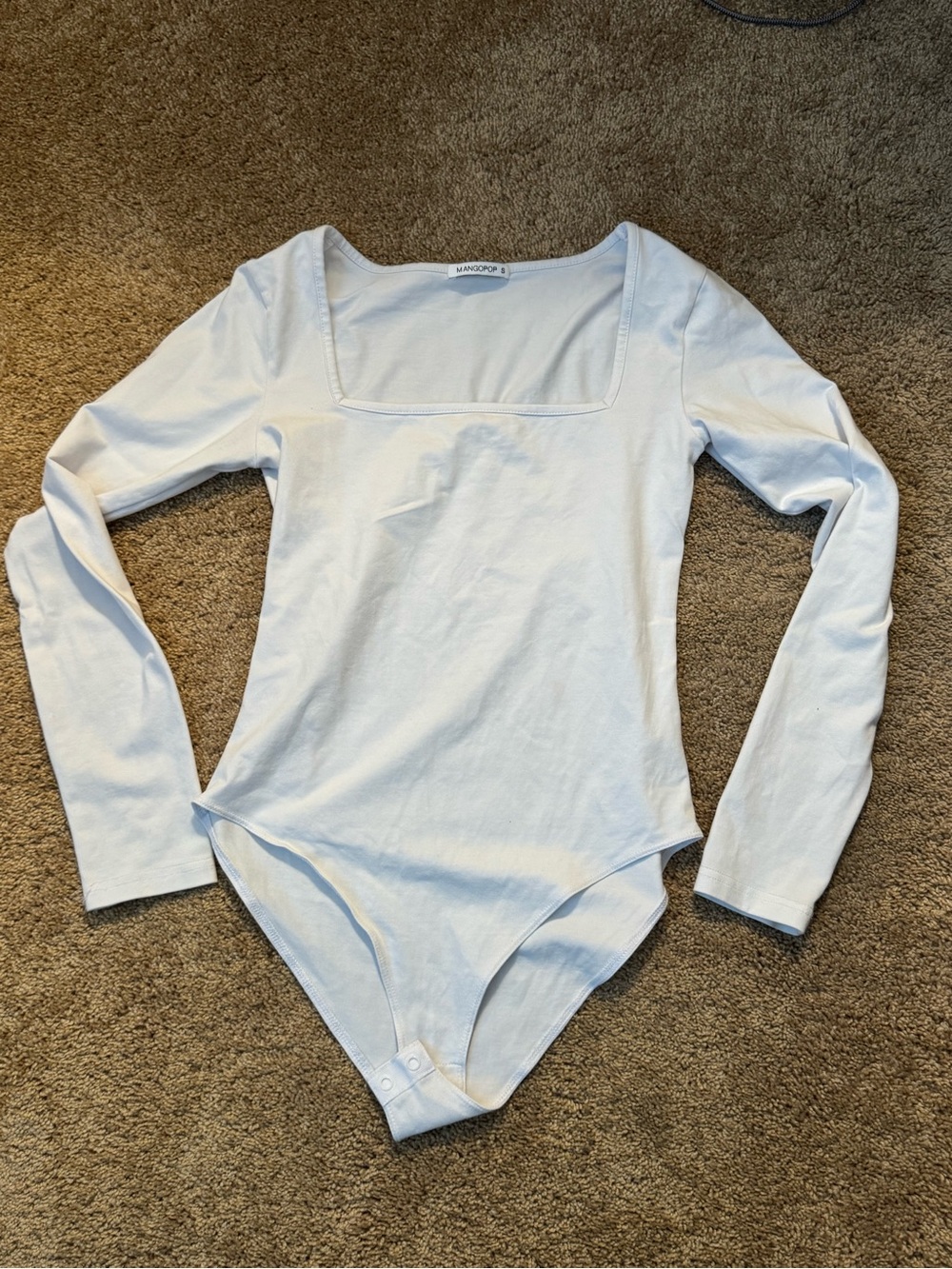Mangopoo White Long Sleeve Bodysuit size small